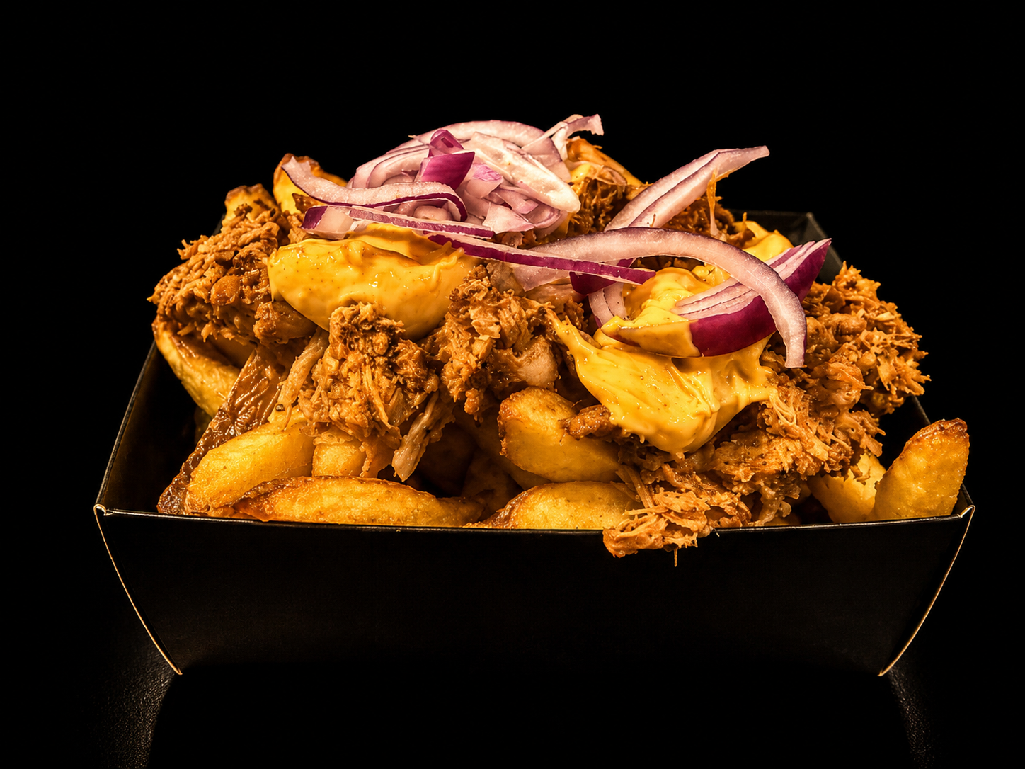 Marrakesh loaded fries met pulled chicken en ras el hanout — halal funky fries De Friet Fabrique Tilburg